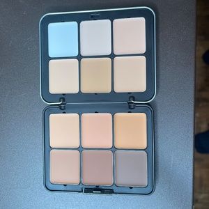 MAKEUP FOREVER ULTRA HD FOUNDATION PALETTE INVISIBLE COVER CREAM FOUNDATION PALE